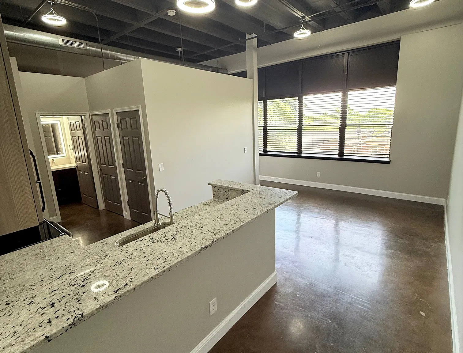 1 bed, 750 sqft, $1,295 — Photo 1
