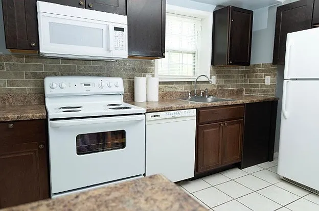 1441 Andrews St NW — Photo 14