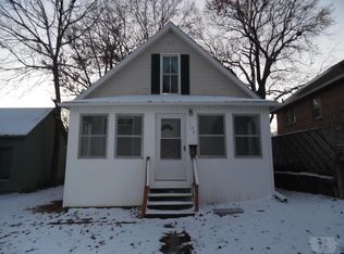 1103 S 4th St, Burlington, IA 52601