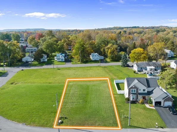 109 Brantford Path #47, Syracuse, NY 13209