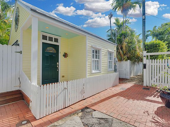 3rd image of 510 Margaret St