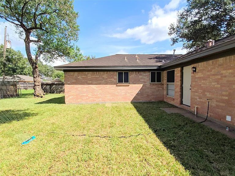 4805 Crepe Myrtle Ln — Photo 19