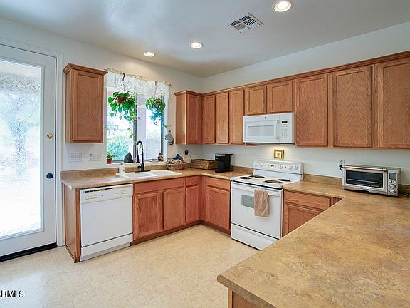 5th image of 43161 N OUTER BANK Drive