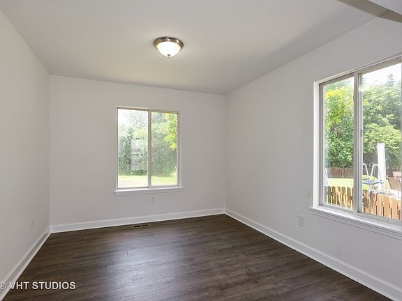 5th image of 22154 W Plymouth Cir