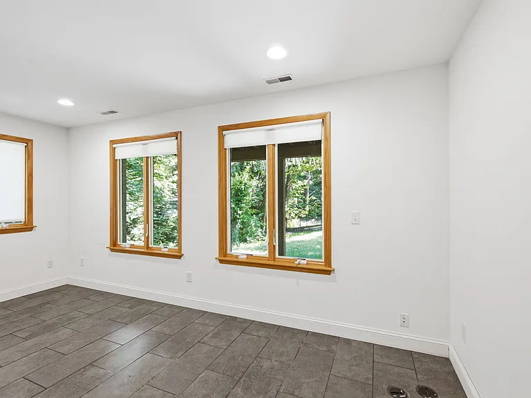 7767 Shawnee Run Rd — Photo 32