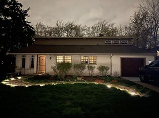 8436 W Crain St, Niles, IL 60714