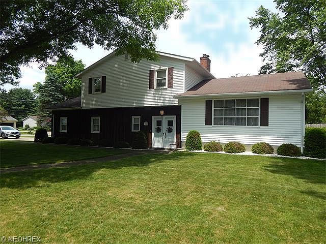 1st image of 321 Hillsdale Cir