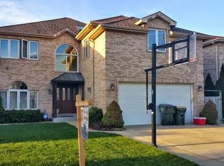 8308 W Oak Ave, Niles, IL 60714