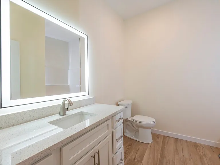 141 Bridge Street Apartments — Photo 7