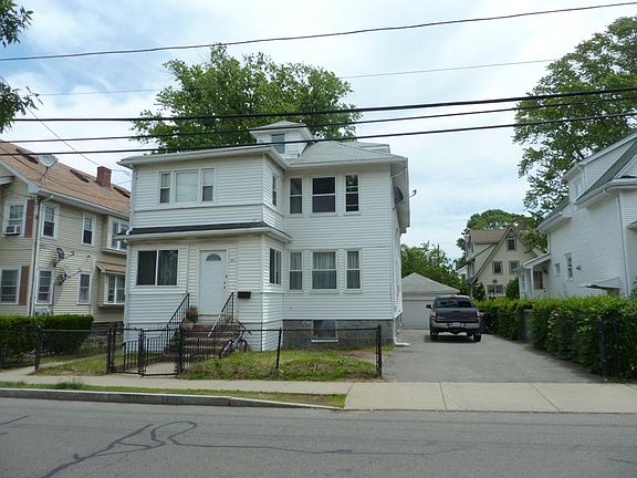 2nd image of 121 W Elm Ave