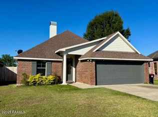106 Country Mile Dr, Youngsville, LA 70592