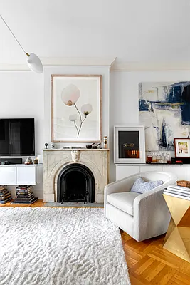 Sold by Compass | media 9