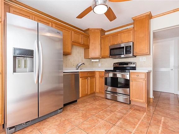 2nd image of 8704 Cove Ct