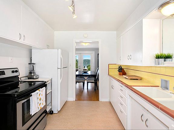 3rd image of 4214 51st Ave S