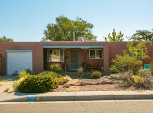 702 Monroe St SE, Albuquerque, NM 87108