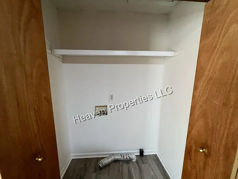 519 Leonford St — Photo 5