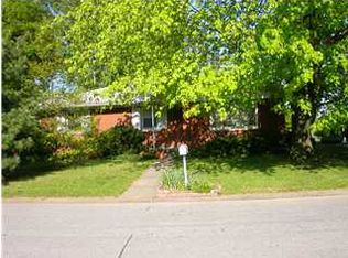 1530 S Green Meadow Rd, Evansville, IN