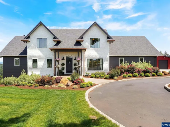 4040 Victor Point Rd NE, Silverton, OR 97381