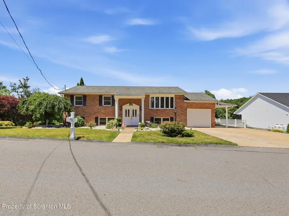 141 Old Boston Rd, Pittston, PA 18640
