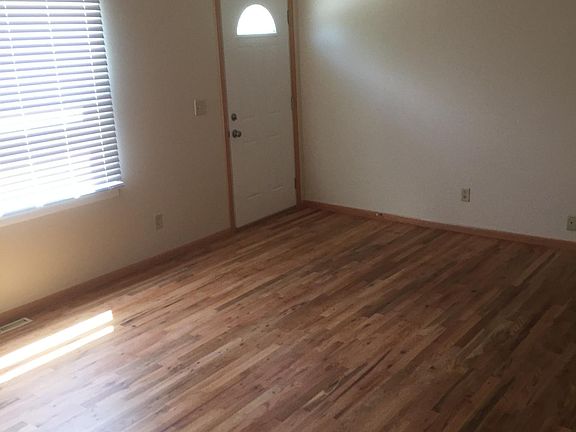 2nd image of 7106 La Vista Dr