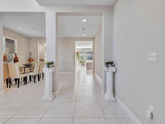 4th image of 2861 Rio Seco Drive