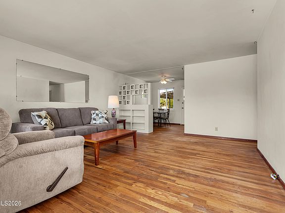5th image of 1611 Stewart St