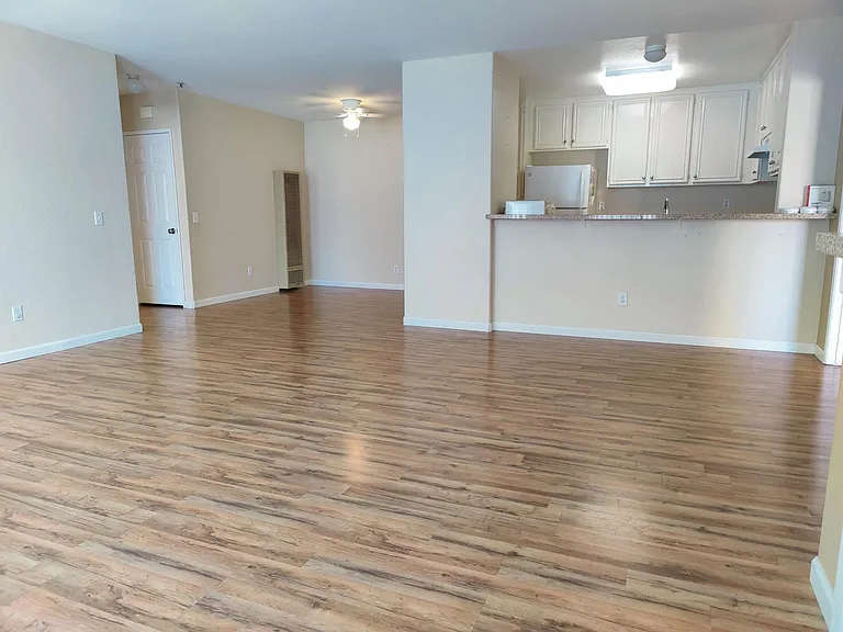 2005 Burton St #36 — Photo 1
