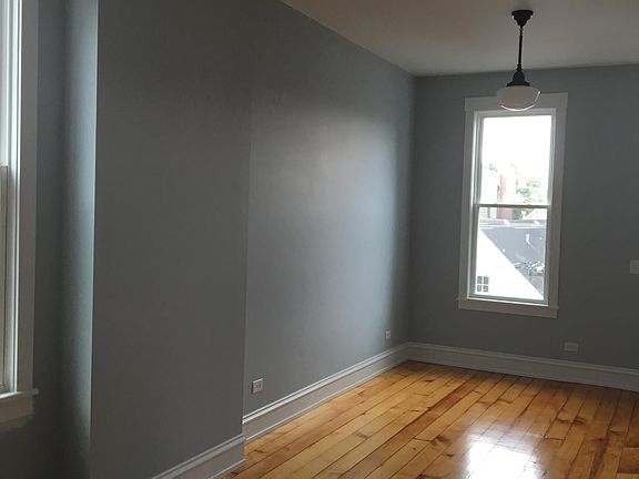 5th image of 938 N Wolcott Ave APT 2R