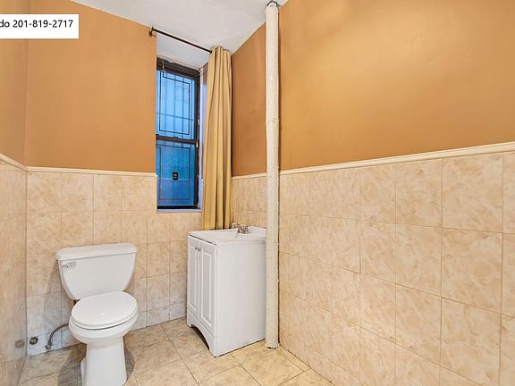 3rd image of 229 W 97th St APT 1D