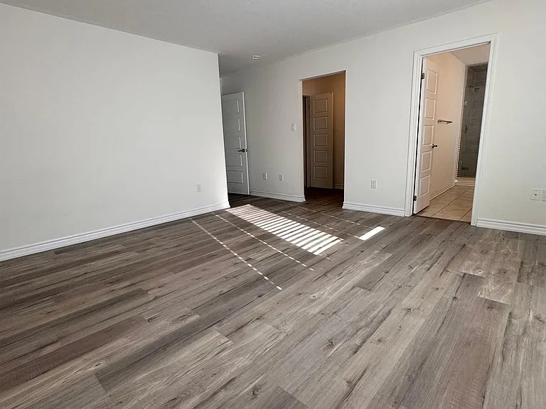516 Equestrian Way — Photo 22