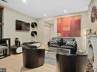 2025 Arch St APT D, Philadelphia, PA 19103