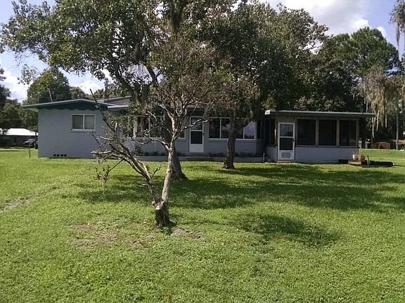 2nd image of 1617 Lakeside Dr