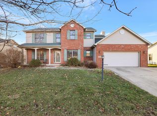 405 Jeffery Dr, Mahomet, IL