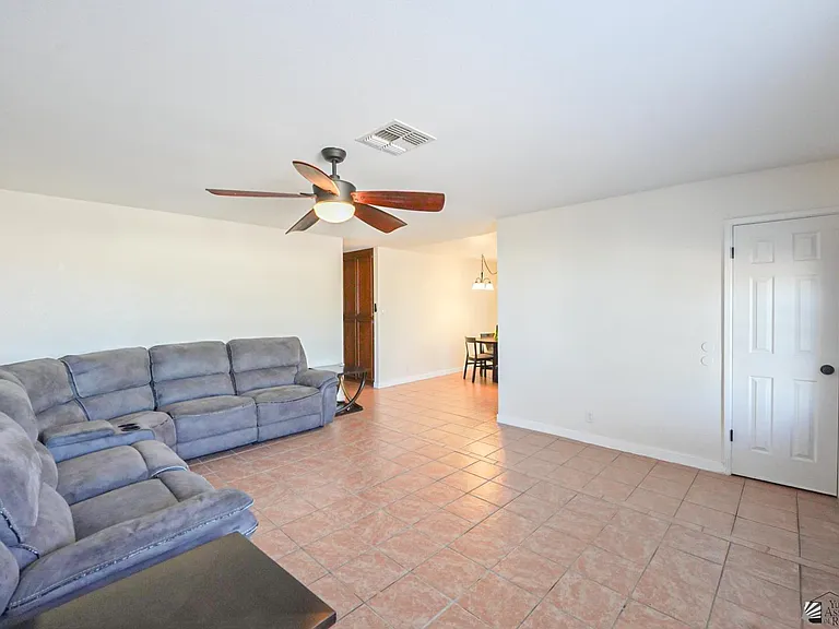 2146 S 47th Ave — Photo 24