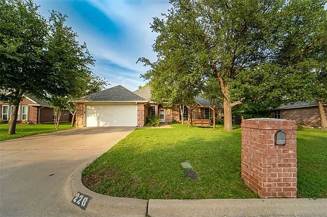 1st image of 228 Blossom Ln
