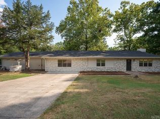 35 Greenbrier Ln, Conway, AR 72032