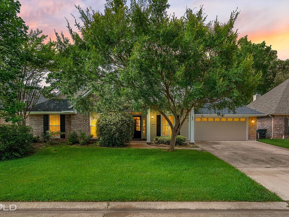 1st image of 444 Grand Oaks Dr