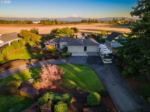 15830 SE Cielo Ct, Damascus, OR 97089