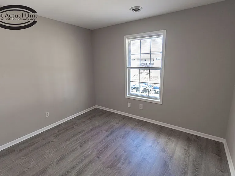 2932 Leeway Dr #D — Photo 16