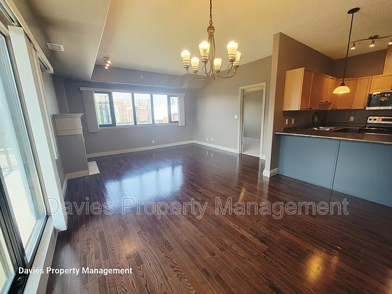 10319 111th St NW #508 — Photo 6