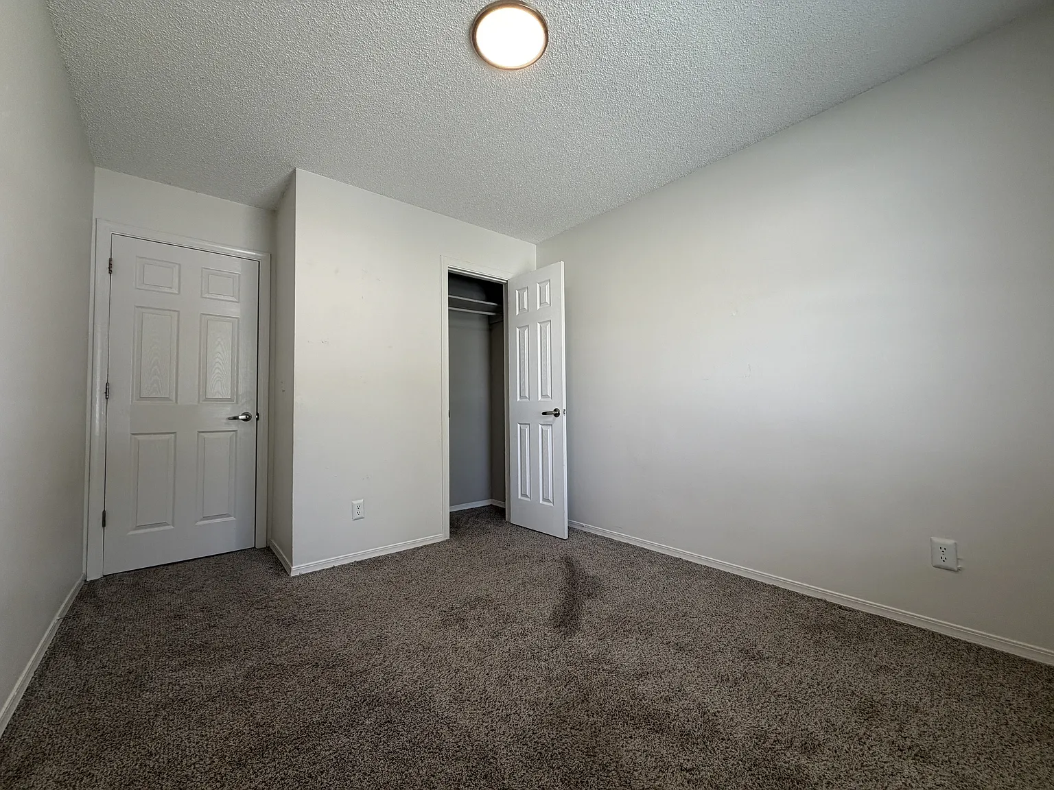 Harvard St - 3424 — Photo 3