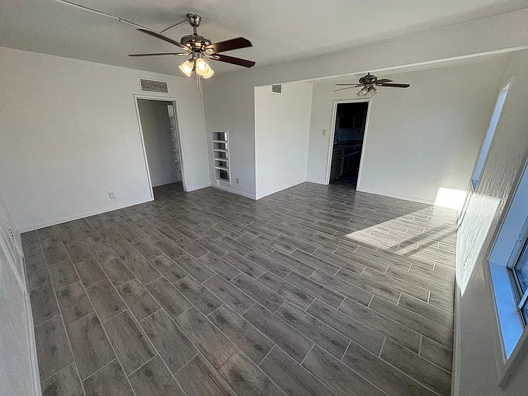 1461 S 6th Ave — Photo 3