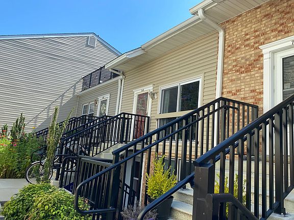 2nd image of 74B N Bedford St