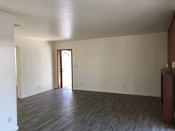 4th image of 233 W Monte Vista Ave