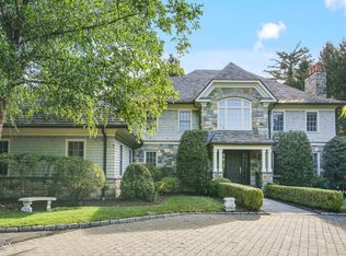 23 Chieftans Rd, Greenwich, CT 06831