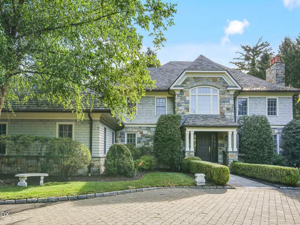 23 Chieftans Rd, Greenwich, CT 06831