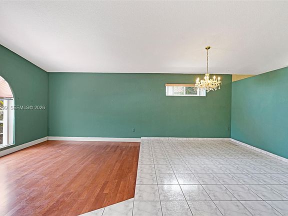 4th image of 3201 W 76th St