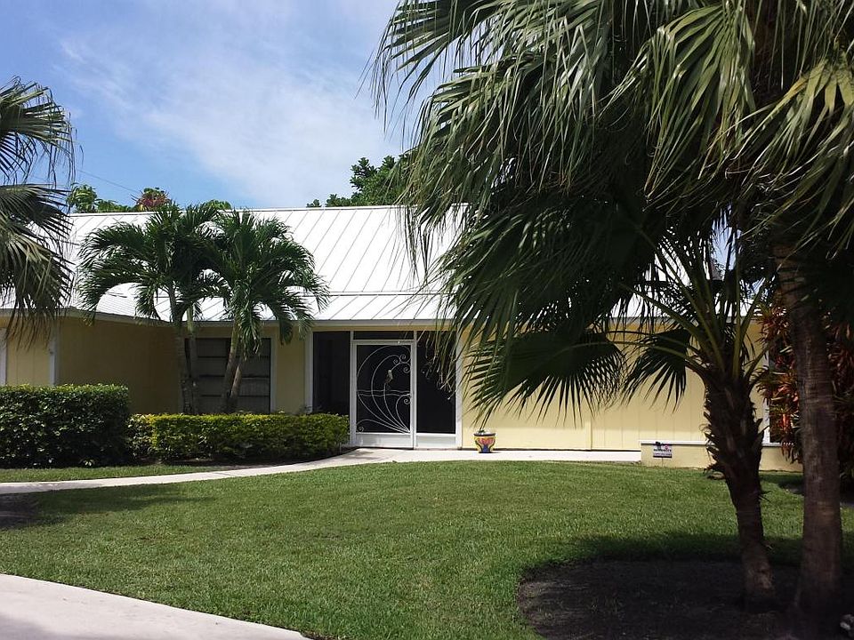 1st image of 10230 SE Volador Cir