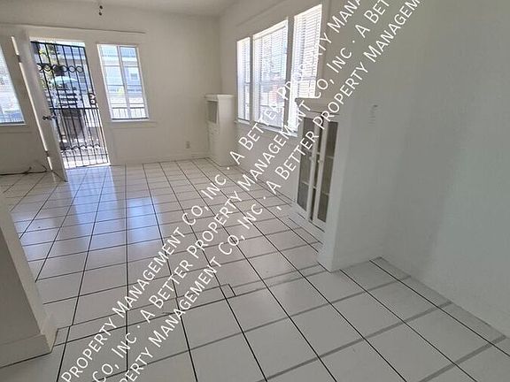 4th image of 1144 Gladys Ave
