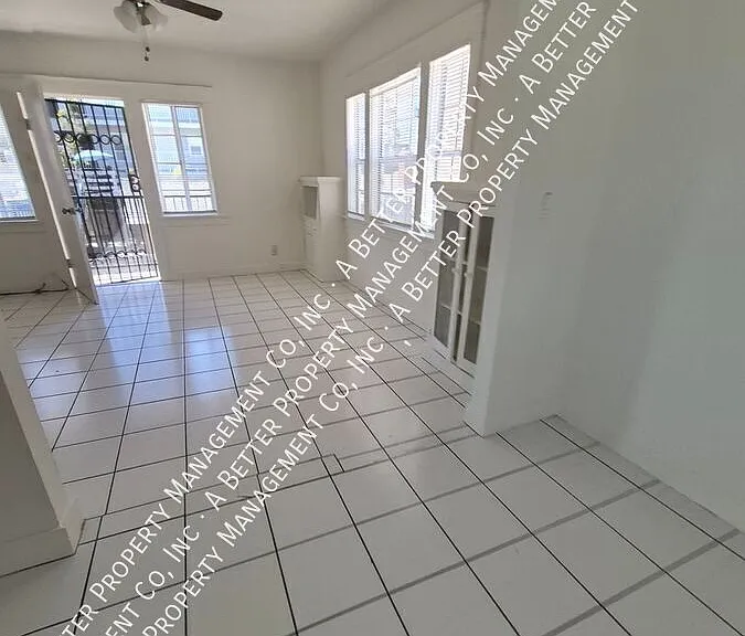 1144 Gladys Ave — Photo 4